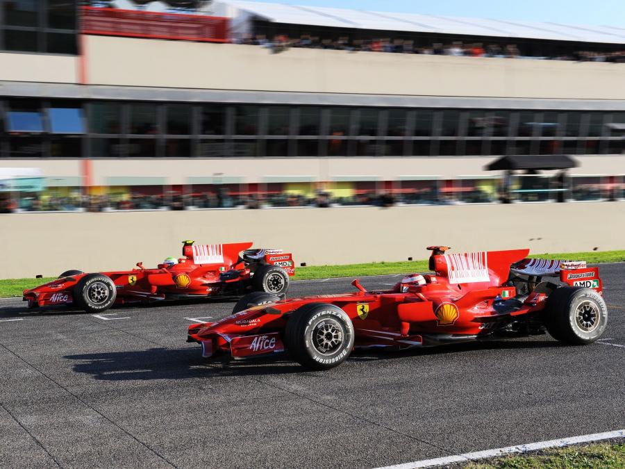  Ferrari F2008 2008 года  (фото 3 из 16)